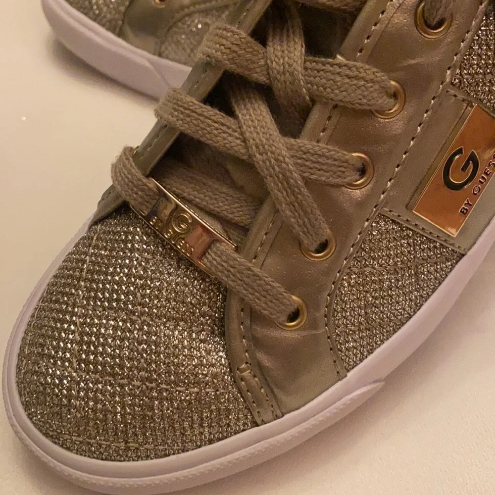 G BY GUESS LACE UP GOLD QUILTED SNEAKERS GGBACKERS3 Metallic ⭐️⭐️⭐️⭐️⭐️